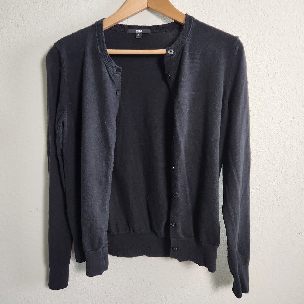 Uniqlo black cardigan sweater